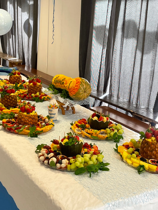 Vassoio Festa d'Autore – Frutta Tagliata e Pronta al Gusto
